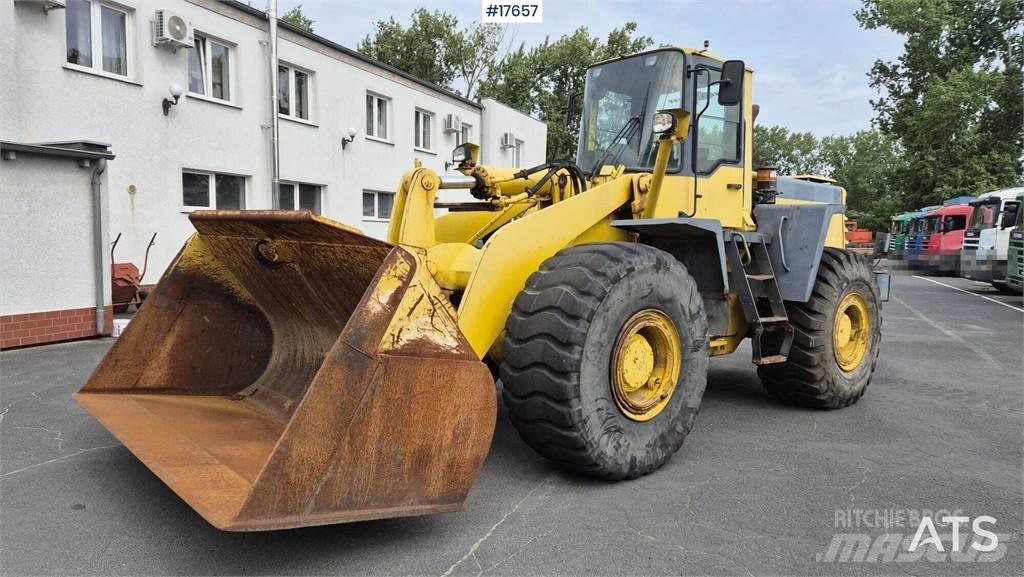 Komatsu WA420-3H Kolové nakladače