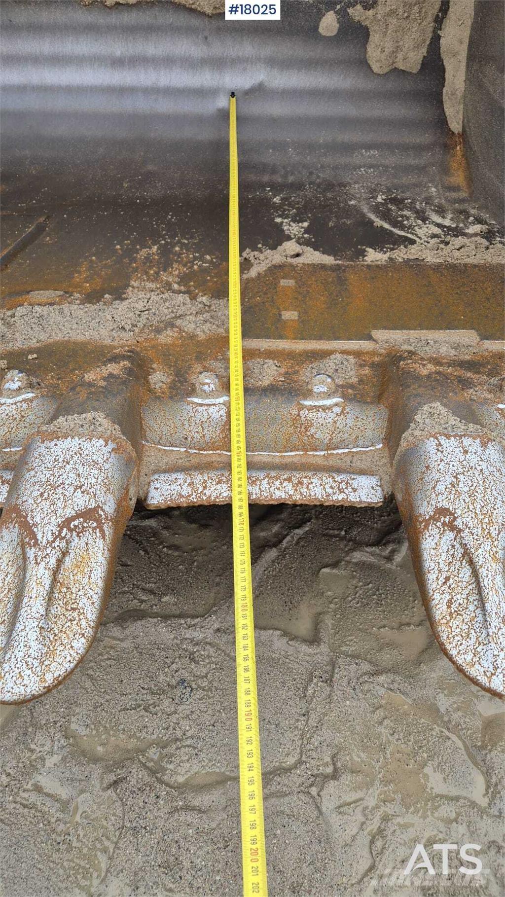 Liebherr L576 Kolové nakladače