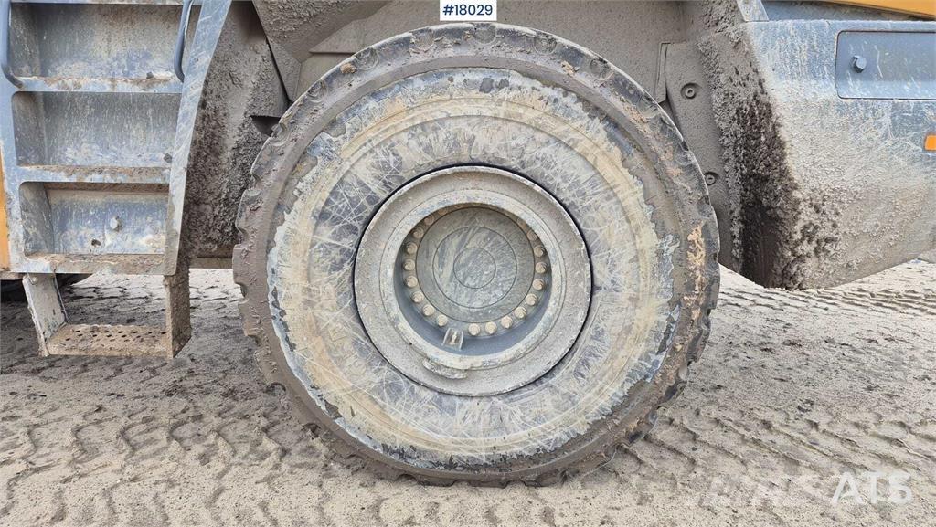 Liebherr L576 Kolové nakladače