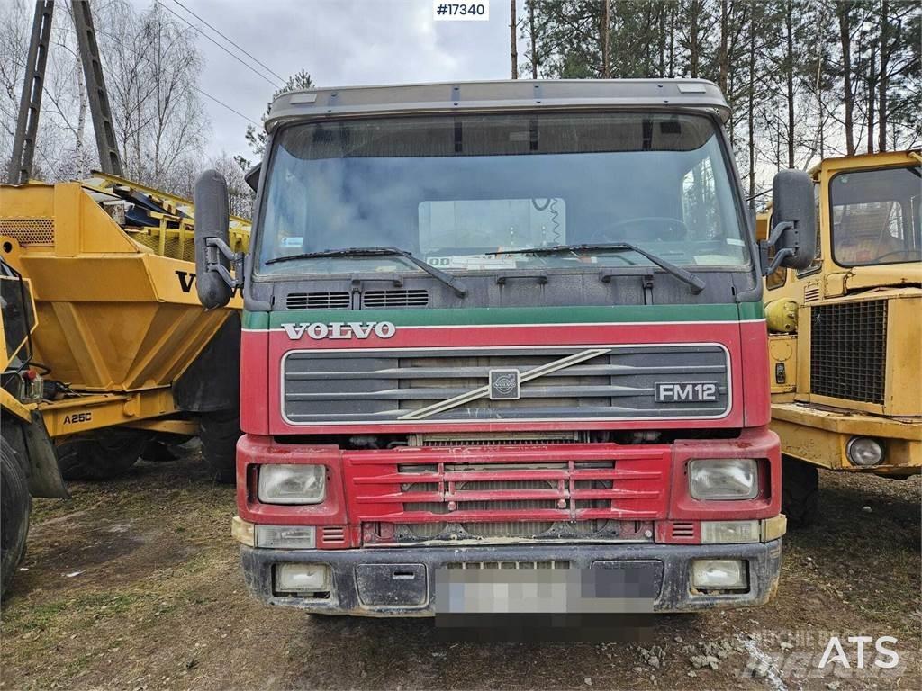 Volvo 420 8x4 Sklápěče