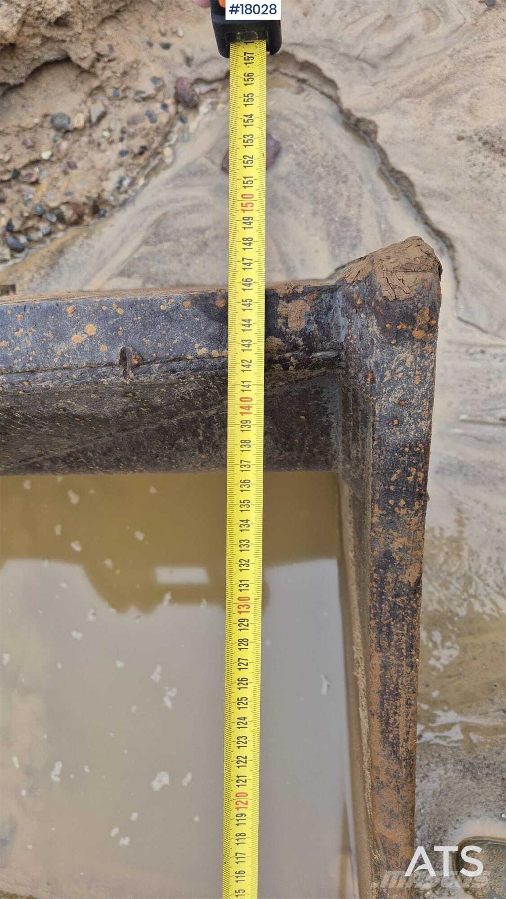 Volvo EC 300DNL Pásová rýpadla