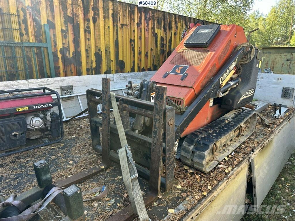 Ditch Witch SK650 Smykem řízené nakladače