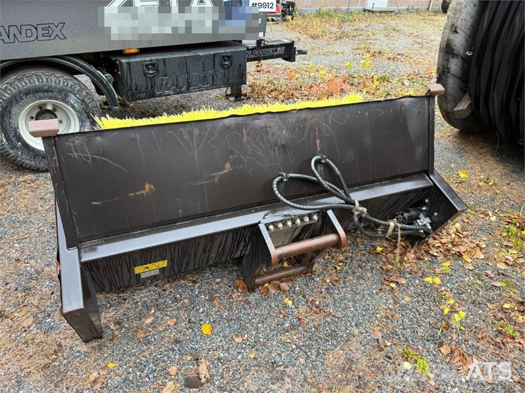 Engcon SOP-SR1800-S60 Zametací kartáče