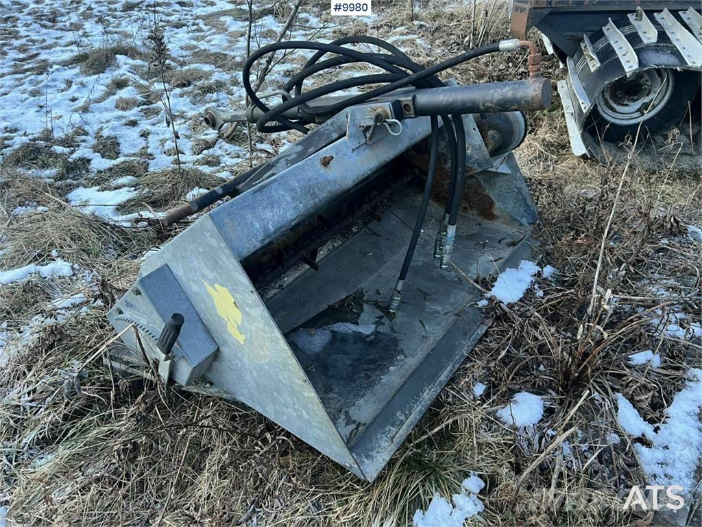 Fjärås 250-1100 Sypače písku a soli