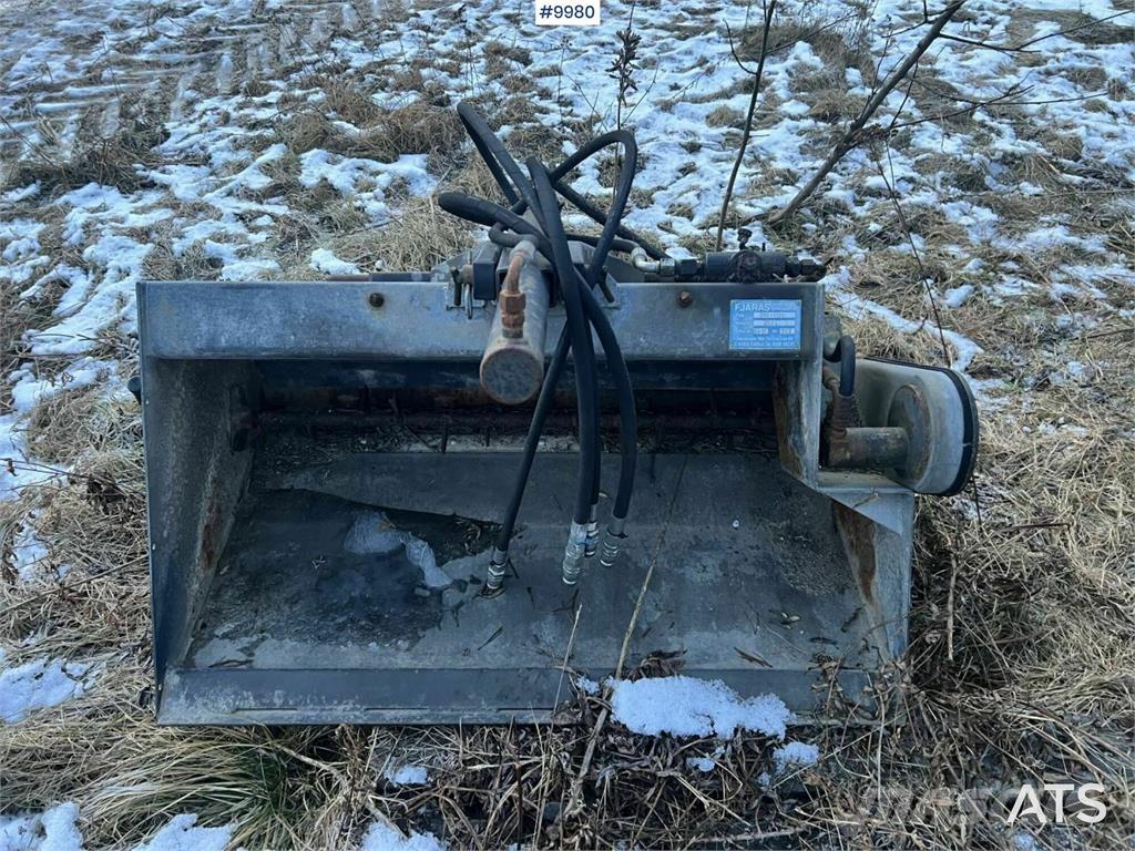 Fjärås 250-1100 Sypače písku a soli