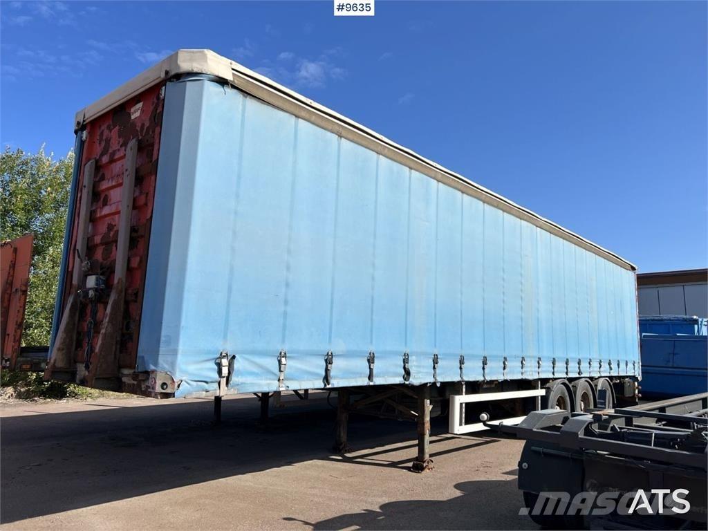Fruehauf SS136/P3S Plachtové návěsy