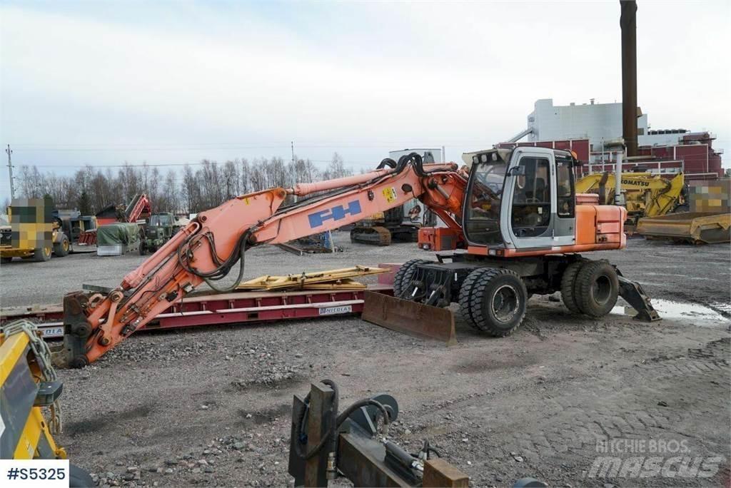 Hitachi EX165W Kolová rýpadla