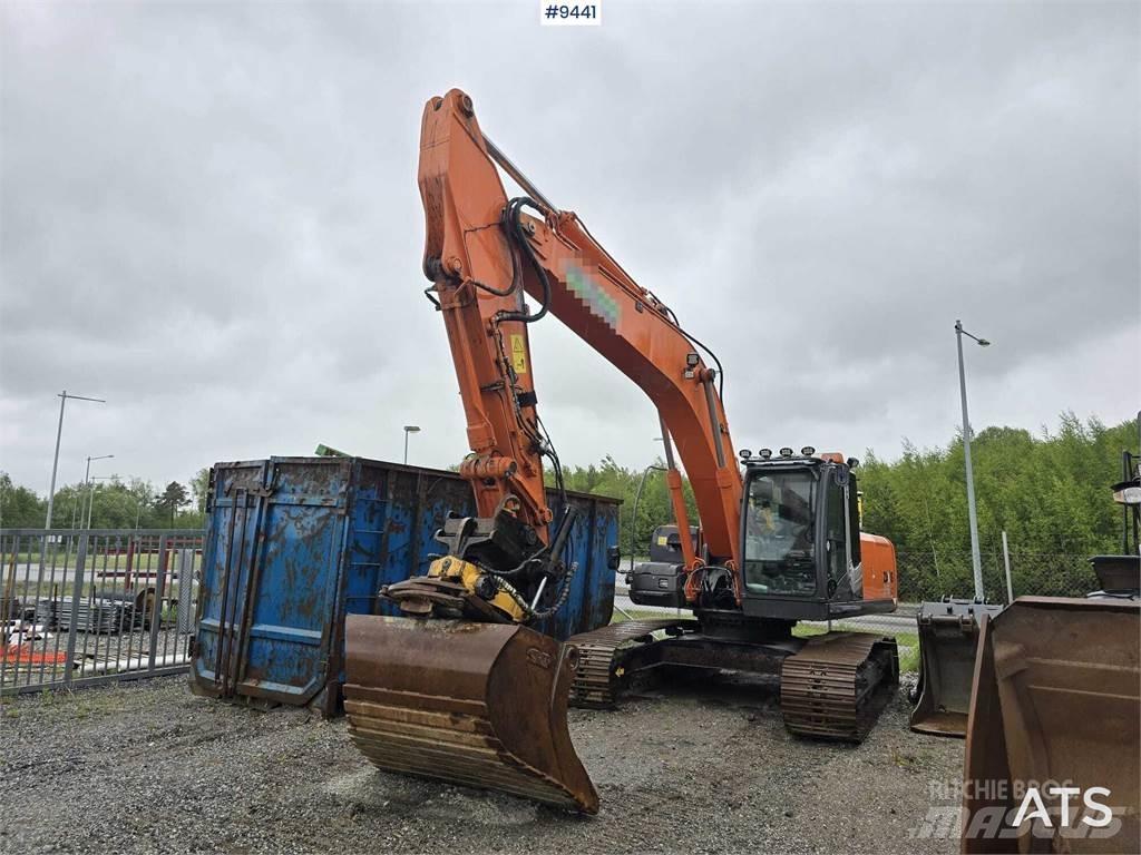 Hitachi ZX 250 LC-3 Pásová rýpadla