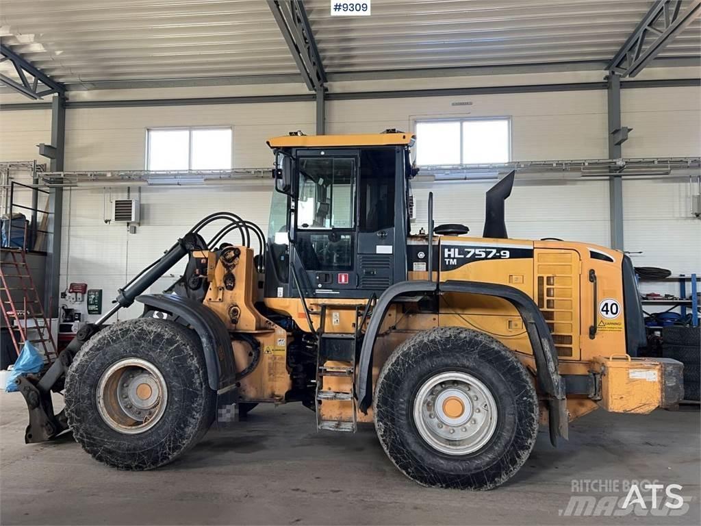 Hyundai HL757TM-9 Kolové dozery