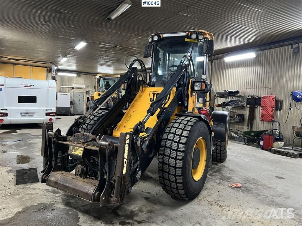 JCB 416 HT Kolové nakladače