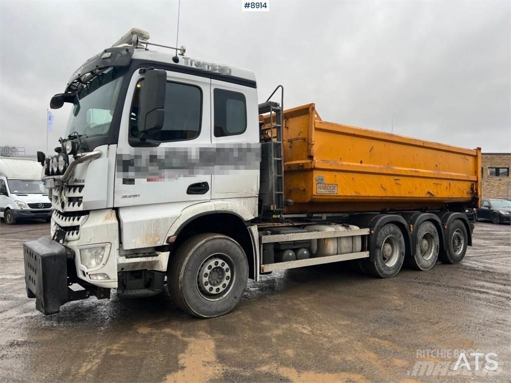 Mercedes-Benz Arocs Hákový nosič kontejnerů