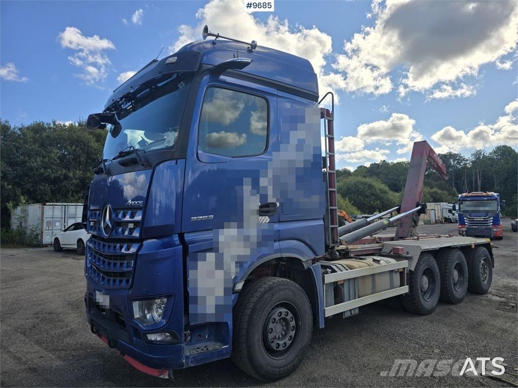 Mercedes-Benz Arocs Hákový nosič kontejnerů
