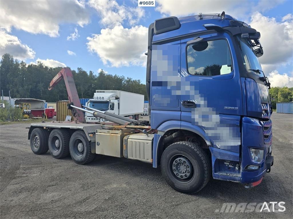 Mercedes-Benz Arocs Hákový nosič kontejnerů