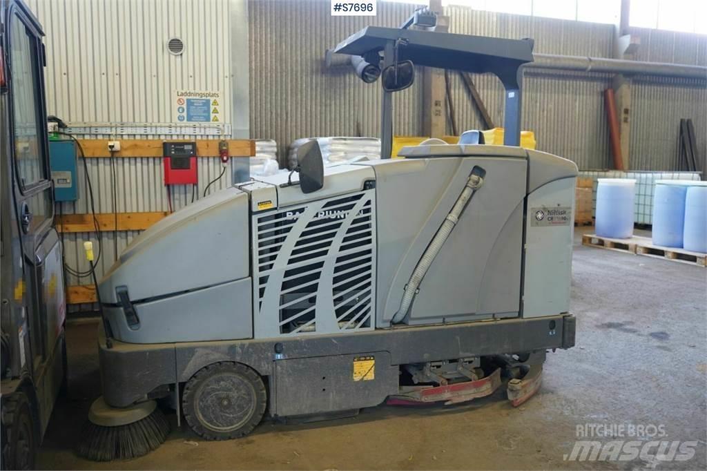 Nilfisk CR1200 Zametací vozy