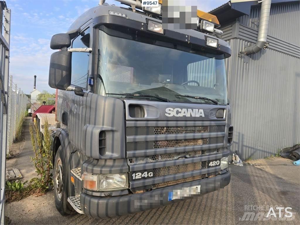 Scania P124 Hákový nosič kontejnerů