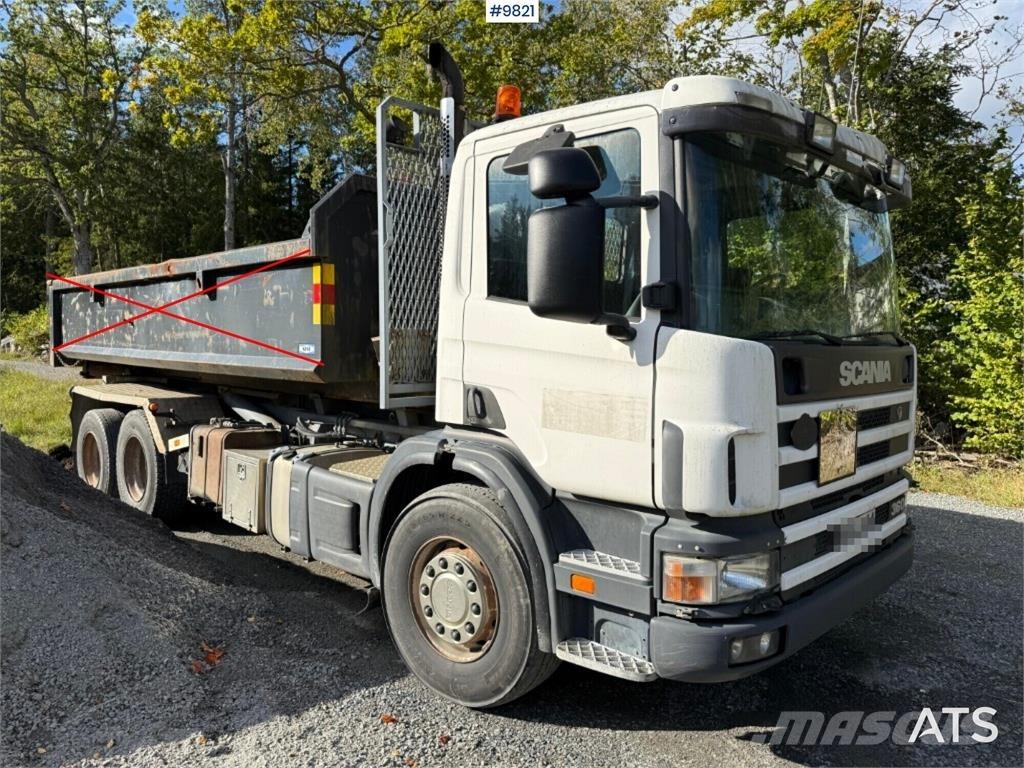 Scania P124GB Hákový nosič kontejnerů