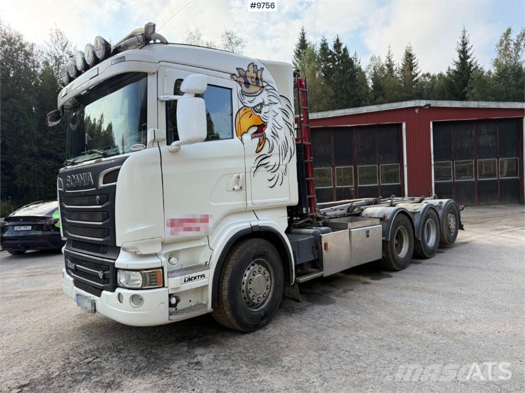 Scania R560 8X4 Hákový nosič kontejnerů