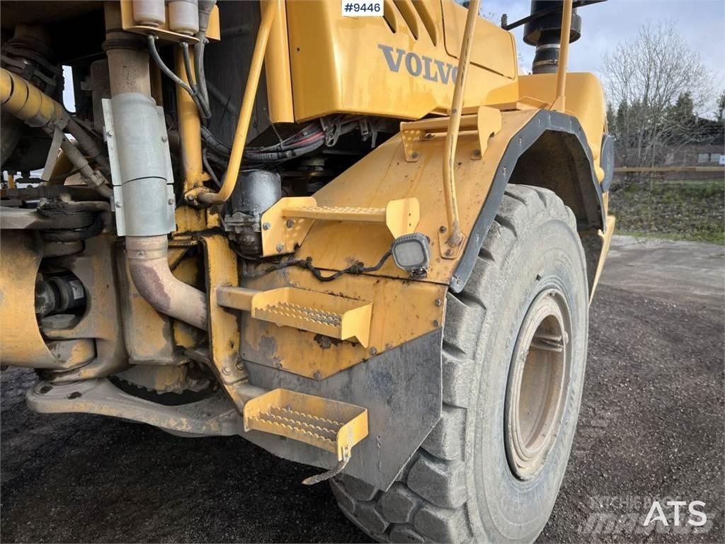 Volvo A25D Kloubové dempry