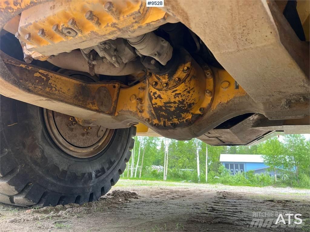 Volvo A25D Kloubové dempry