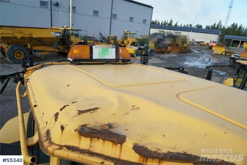 Volvo A40D 6x6 Kloubové dempry