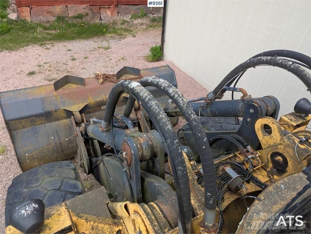 Volvo BM 4600B  Kolové dozery