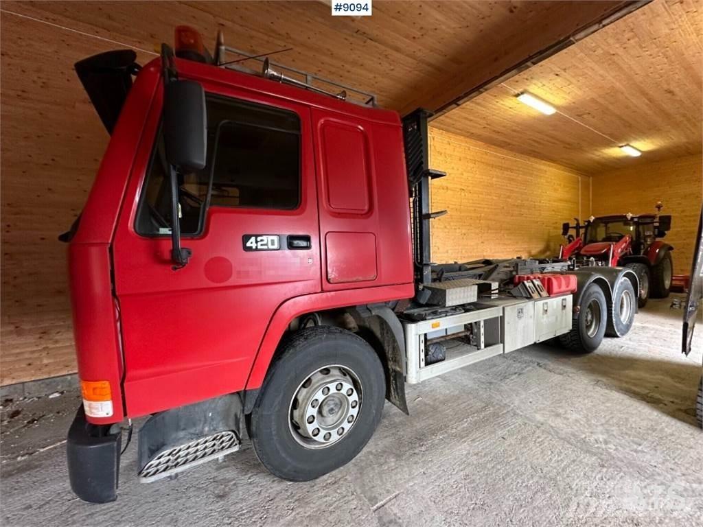 Volvo FL12 Hákový nosič kontejnerů