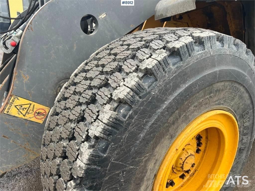 Volvo L110E Kolové nakladače