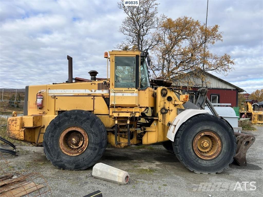 Volvo L180C Kolové nakladače