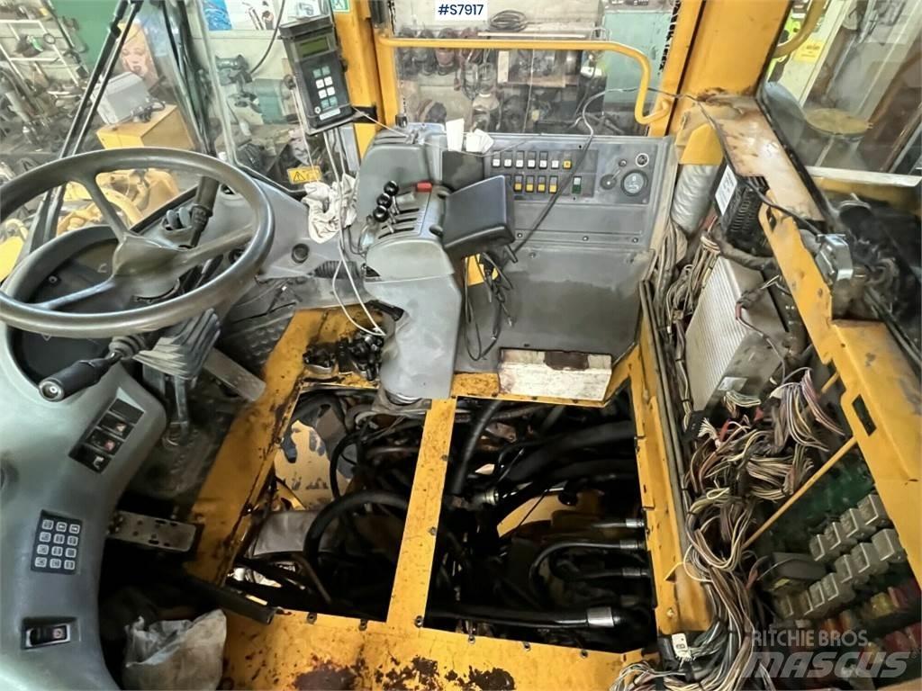 Volvo L220D Kolové nakladače
