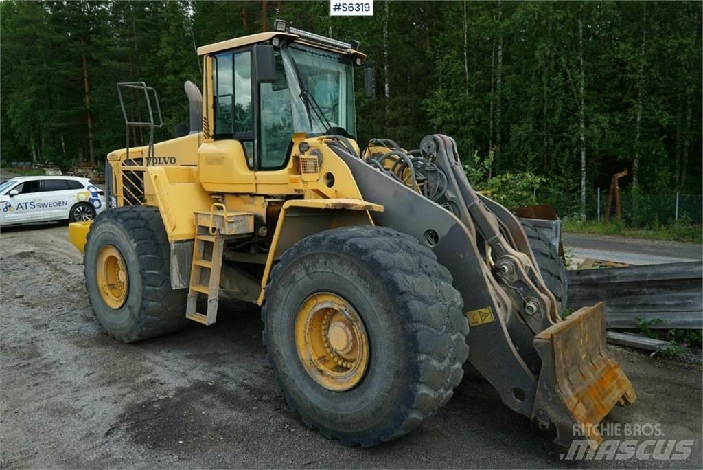 Volvo L220F Kolové nakladače