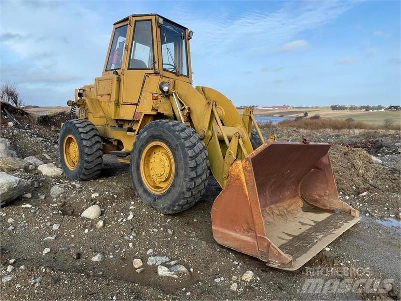 CAT 920 Kolové nakladače