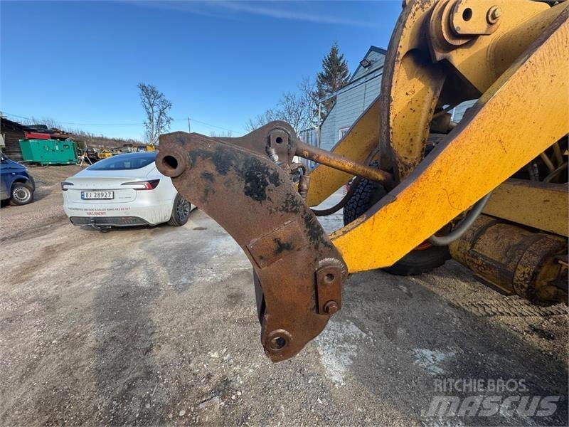 CAT 938G Kolové nakladače