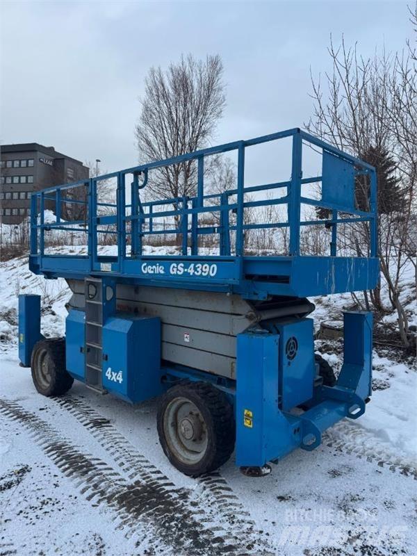 Genie 4390 Nůžková zvedací plošina