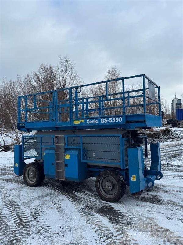 Genie 5390 Nůžková zvedací plošina