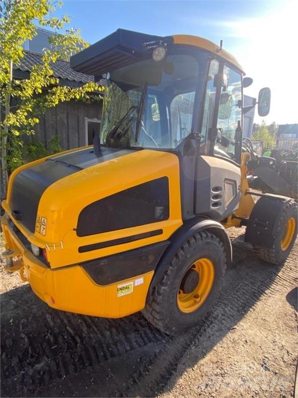 JCB 407 Kolové nakladače