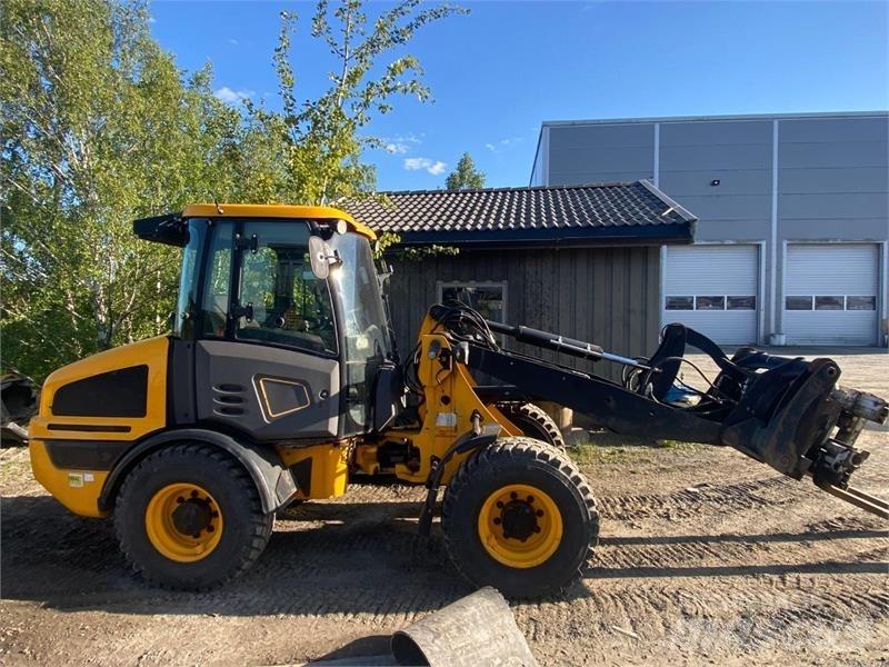 JCB 407 Kolové nakladače