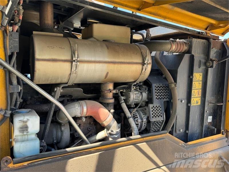 JCB 416k Kolové nakladače