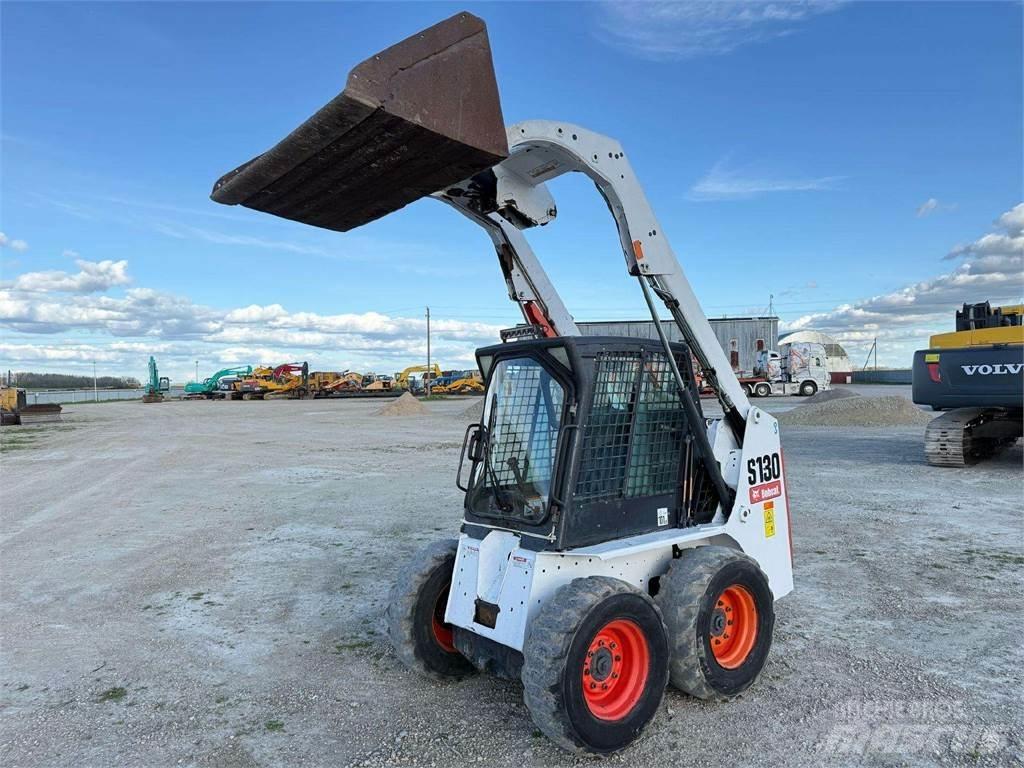 Bobcat S130 Mininakladače