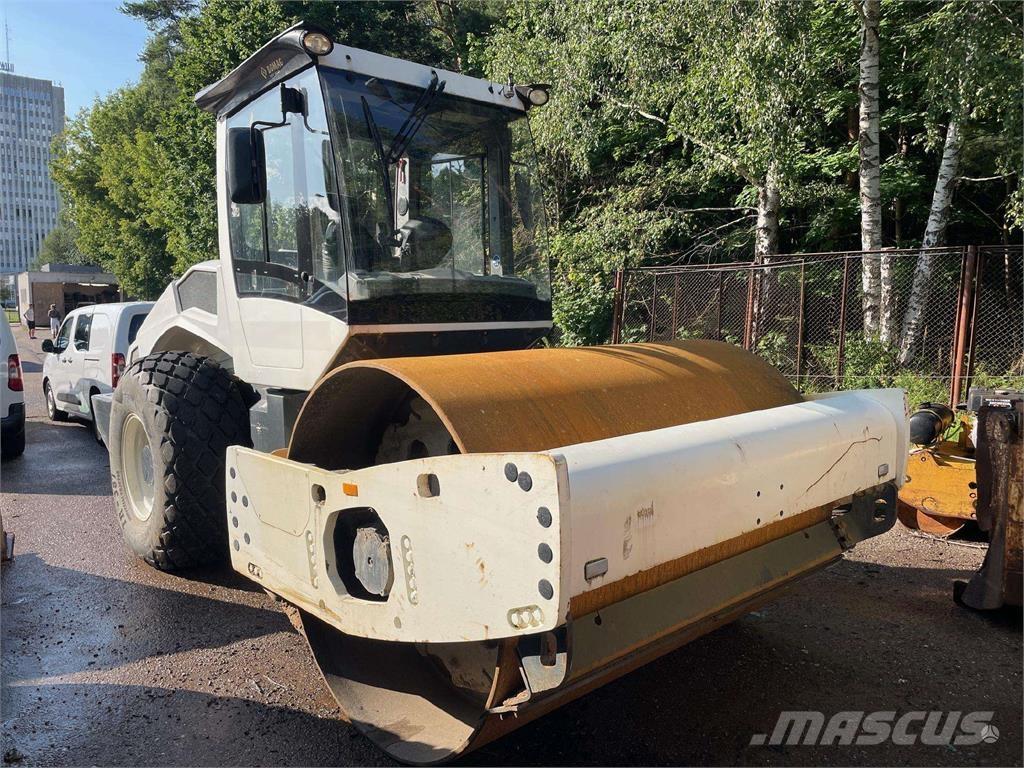 Bomag BW 211-5 Tahačové válce