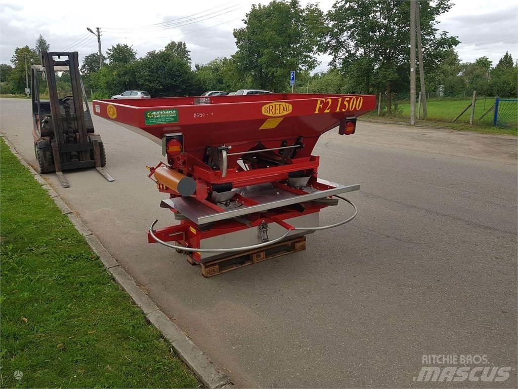 Bredal F2 1500 Rozmetadlo minerálních hnojiv