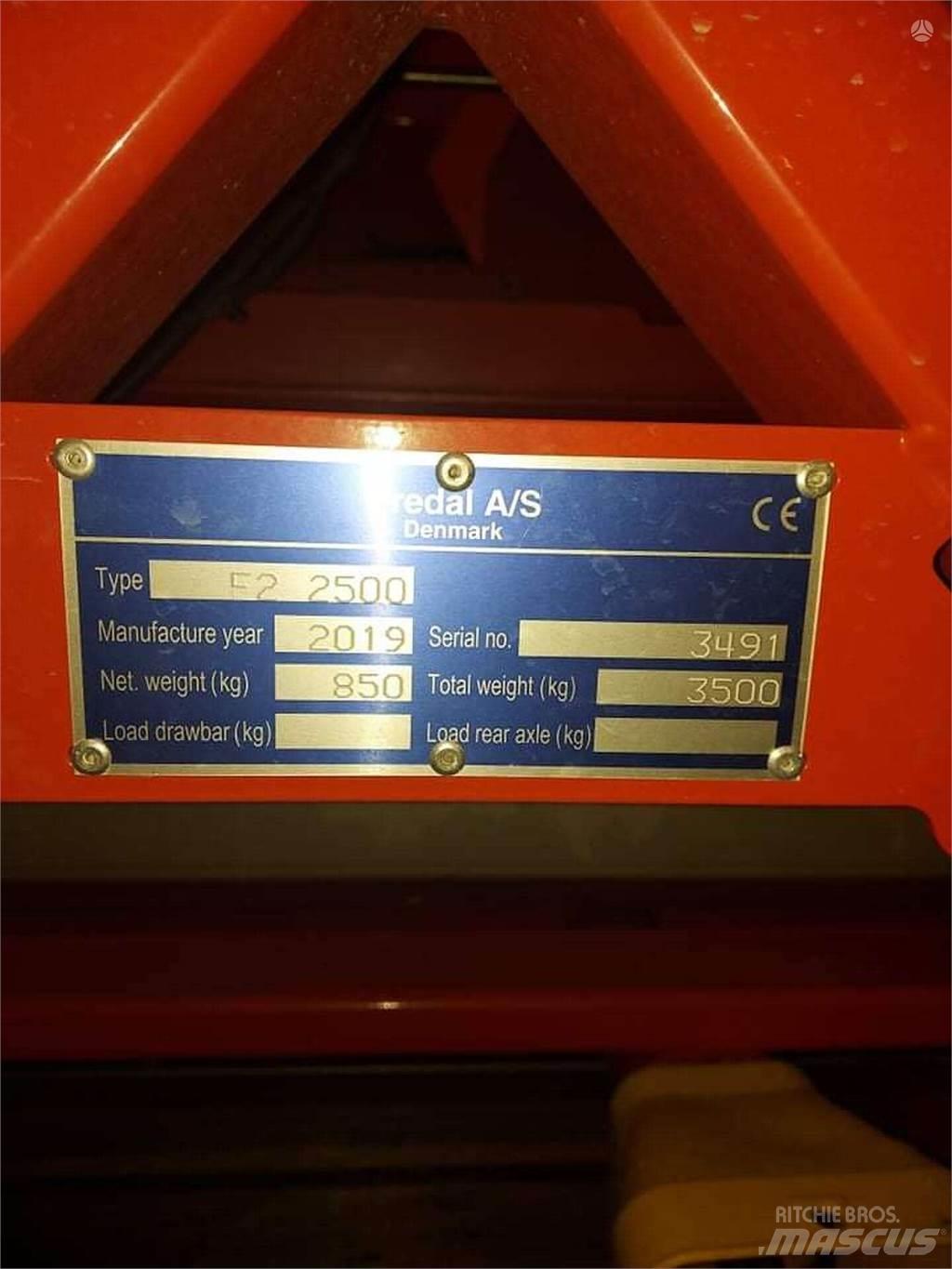 Bredal F2 2500 Rozmetadlo minerálních hnojiv