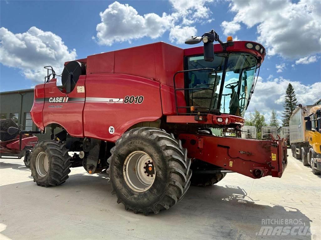 Case IH 8010 Sklízecí mlátičky