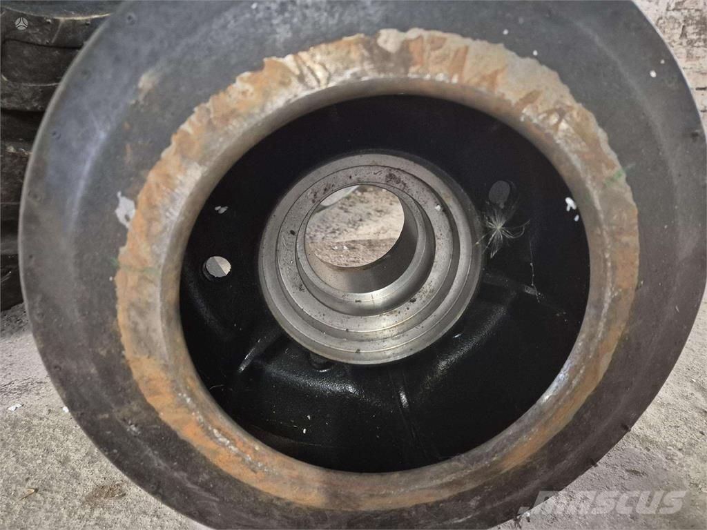 CASE Quadrac Další