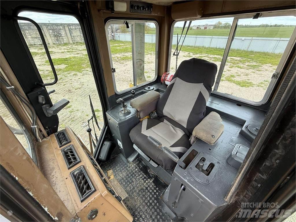 CAT D4H LGP Pásové dozery
