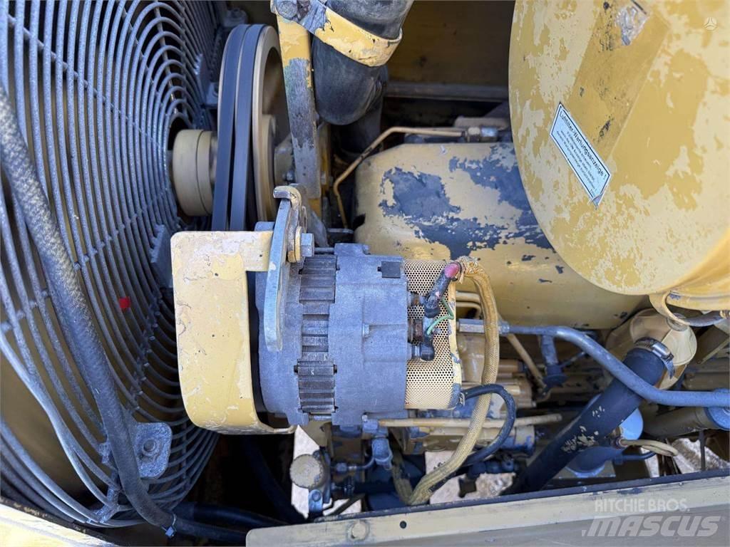 CAT D6M LGP Pásové dozery