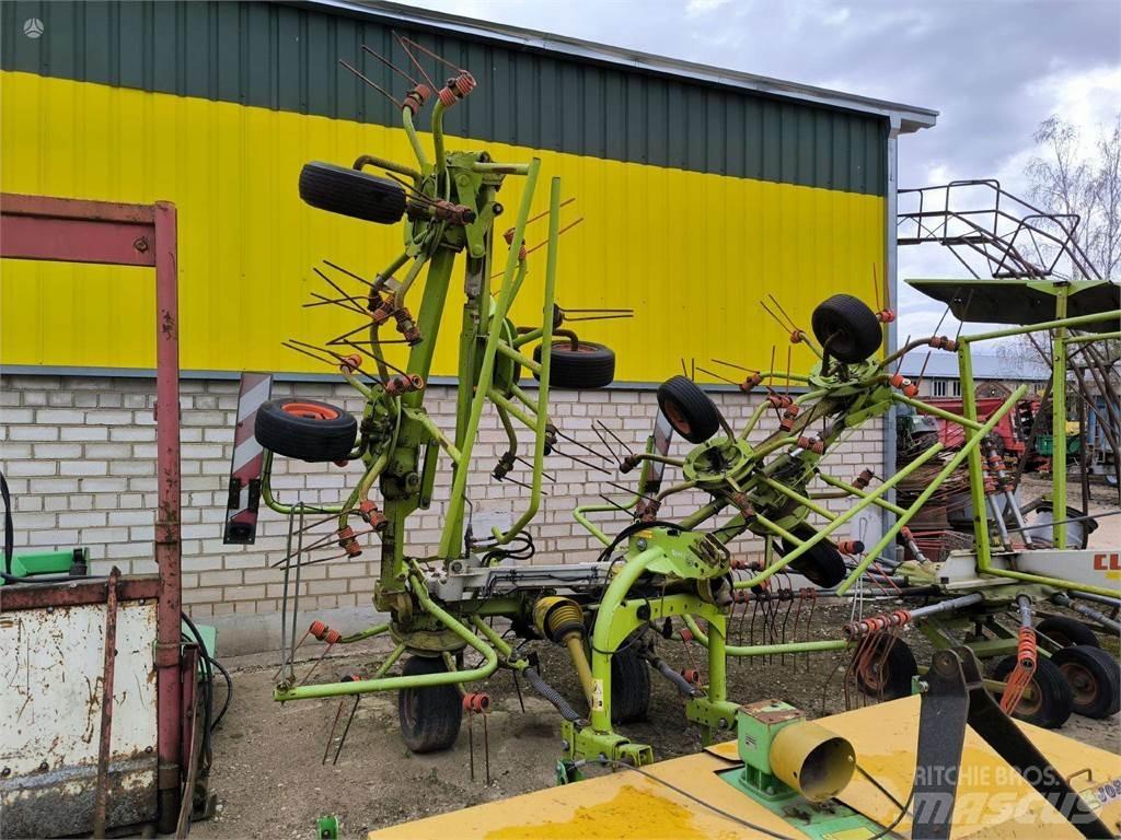 CLAAS VOLTO 870 Obraceče a shrabovače sena