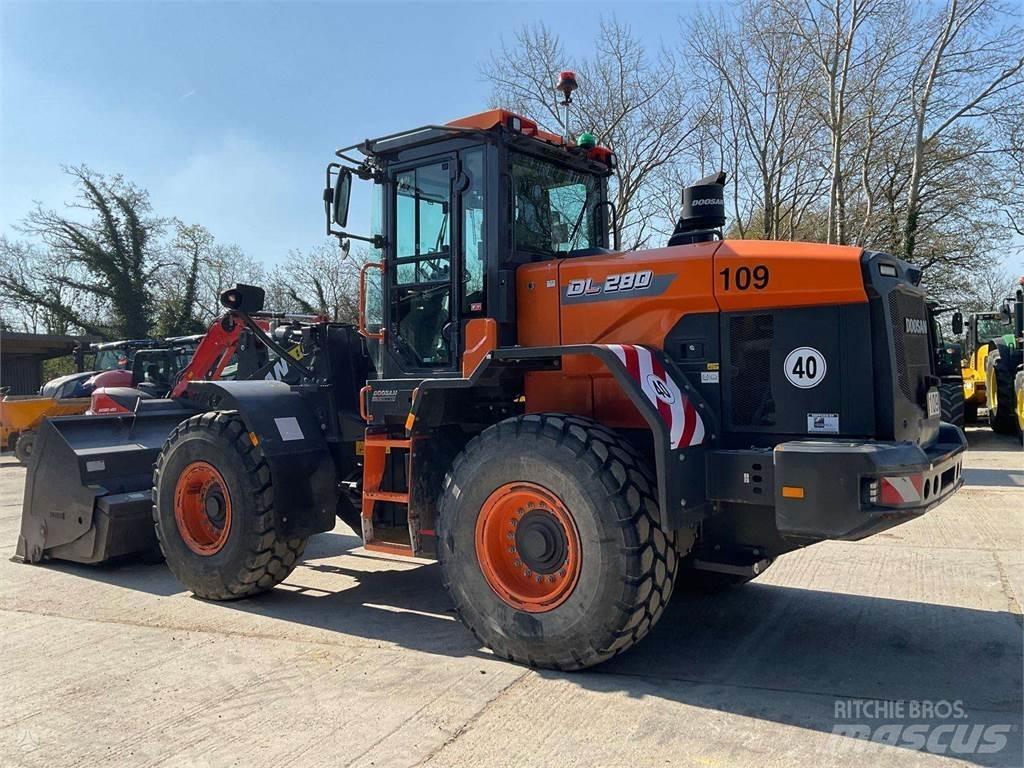 Doosan DL280 Kolové nakladače