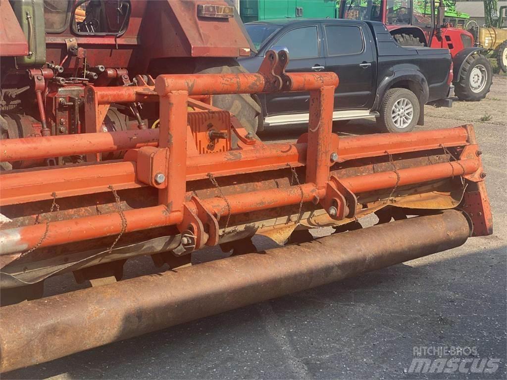 Dücker 300 Kondicionér žacího stroje