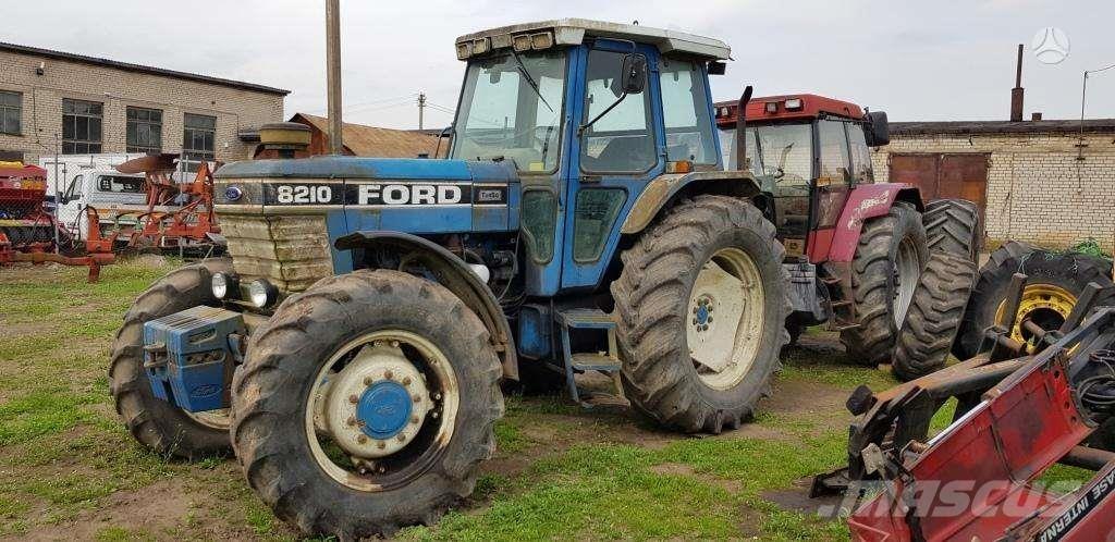 Ford 8210 Další