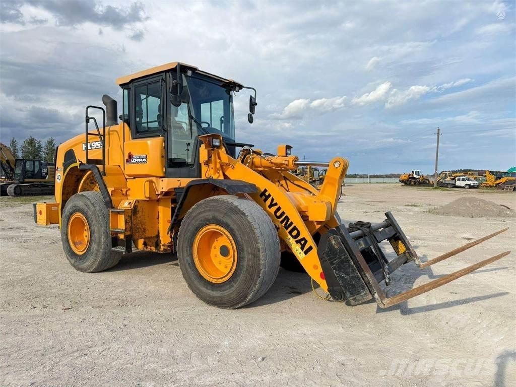 Hyundai HL 955 Kolové nakladače